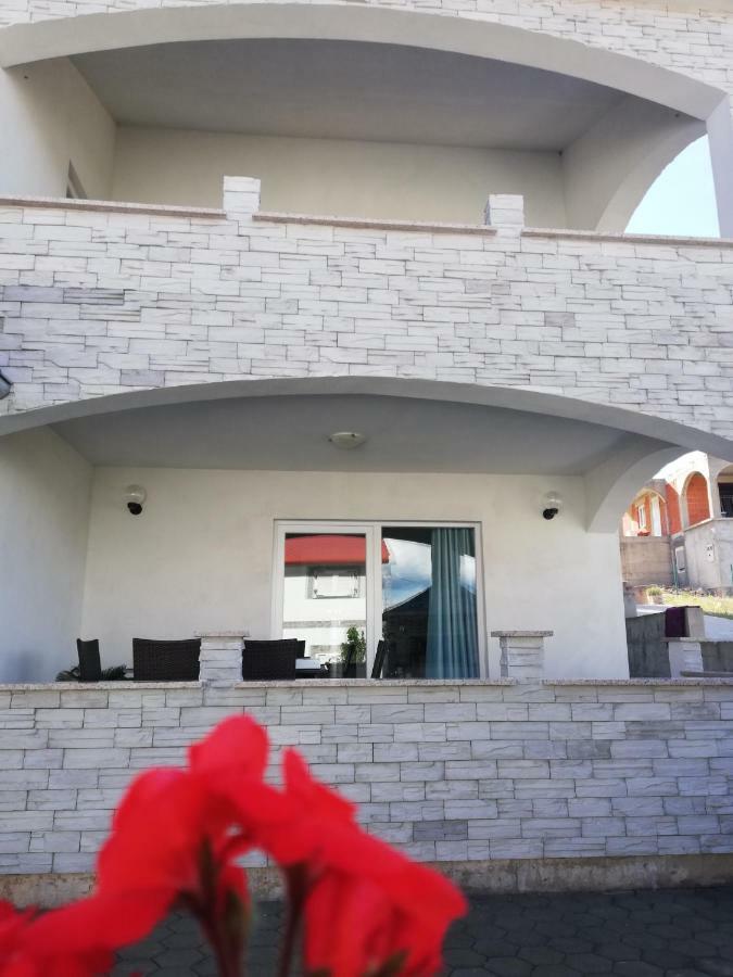 Apartment Tina Rogoznica  Esterno foto
